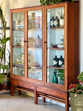 Load image into Gallery viewer, Vintage Bookcase / Display Cabinet