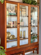 Load image into Gallery viewer, Vintage Bookcase / Display Cabinet