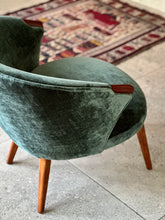 Load image into Gallery viewer, Mid-Century Modern Pair of Refined Lounge Chairs