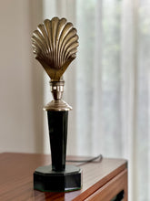 Load image into Gallery viewer, Art Deco "Clam-Shell" Table Lamp