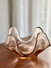 Load image into Gallery viewer, Decorative Art Glass Bowl