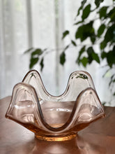 Load image into Gallery viewer, Decorative Art Glass Bowl