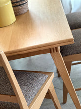 Load image into Gallery viewer, Vintage Oak Dining Room Set