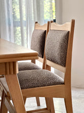 Load image into Gallery viewer, Vintage Oak Dining Room Set