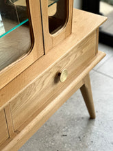 Load image into Gallery viewer, Retro Oak Display/ Drinks Cabinet