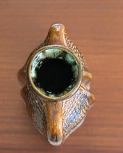 Load image into Gallery viewer, Retro Textured Pottery Vase