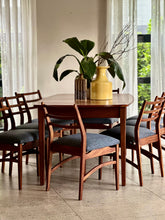 Load image into Gallery viewer, Mid-Century Set of 8 Dining Chairs