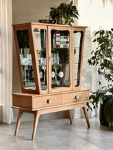 Load image into Gallery viewer, Retro Oak Display/ Drinks Cabinet