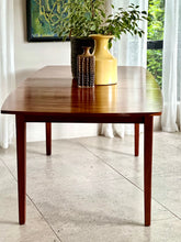 Load image into Gallery viewer, Mid-Century Extendable Dining Table
