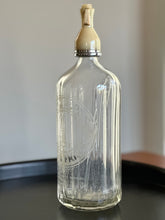 Load image into Gallery viewer, Vintage Soda Syphon