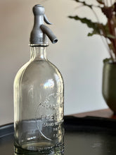 Load image into Gallery viewer, Vintage Soda Syphon