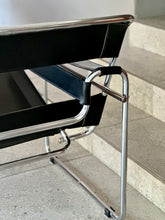 Load image into Gallery viewer, Pair of Vintage Wassily Chairs