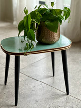 Load image into Gallery viewer, Retro Formica Side Table