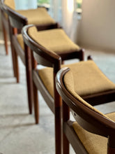 Load image into Gallery viewer, Stackable Set Of Four Dining chairs