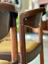 Load image into Gallery viewer, Stackable Set Of Four Dining chairs