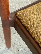 Load image into Gallery viewer, Stackable Set Of Four Dining chairs