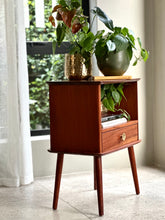 Load image into Gallery viewer, Mid-Century Pedestal