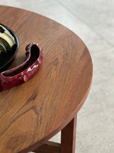 Load image into Gallery viewer, Round Coffee Table