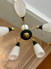 Load image into Gallery viewer, Retro Pendant with Five Lampshades