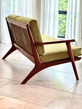 Load image into Gallery viewer, Mid-Century Couch