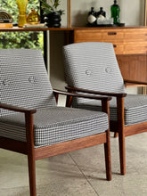 Load image into Gallery viewer, Pair of Parker Knoll Armchairs - In Houndstooth