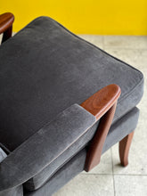 Load image into Gallery viewer, Parker Knoll Occasional Chair