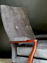 Load image into Gallery viewer, Parker Knoll Occasional Chair