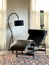 Load image into Gallery viewer, LC4 Le Corbusier Chaise Longue
