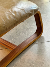 Load image into Gallery viewer, Kroken Chair with Footrest