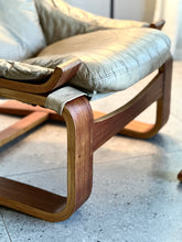 Load image into Gallery viewer, Kroken Chair with Footrest