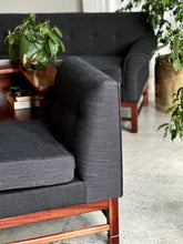 Load image into Gallery viewer, Modular Lounge Suite with a Two Tiered Corner Table