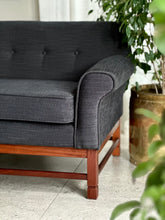 Load image into Gallery viewer, Modular Lounge Suite with a Two Tiered Corner Table