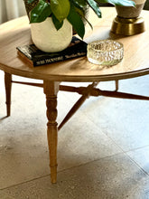 Load image into Gallery viewer, Round Vintage Oak Coffee Table