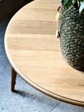 Load image into Gallery viewer, Round Vintage Oak Coffee Table