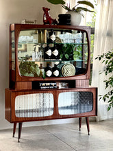 Load image into Gallery viewer, Retro Drinks/Display Cabinet