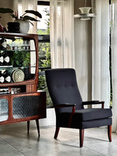 Load image into Gallery viewer, High Back Parker Knoll Armchair