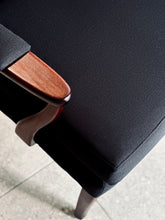 Load image into Gallery viewer, High Back Parker Knoll Armchair