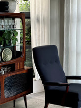 Load image into Gallery viewer, High Back Parker Knoll Armchair