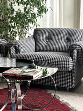 Load image into Gallery viewer, Pair Retro Armchairs