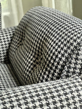 Load image into Gallery viewer, Pair Retro Armchairs