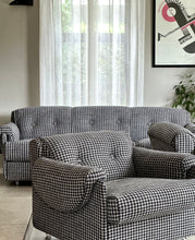 Load image into Gallery viewer, Pair Retro Armchairs
