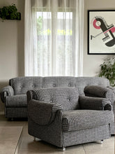 Load image into Gallery viewer, Pair Retro Armchairs