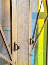Load image into Gallery viewer, Retro Art Deco Display/Drinks Cabinet.