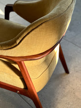 Load image into Gallery viewer, Occasional Armchair