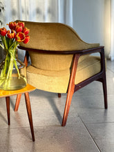 Load image into Gallery viewer, Occasional Armchair