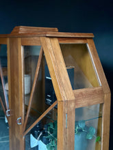 Load image into Gallery viewer, Retro Art Deco Display/Drinks Cabinet.