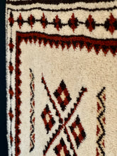 Load image into Gallery viewer, Large Hand-Tufted Wool Wall Hanging