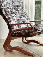 Load image into Gallery viewer, Scandinavian Style Lounge Chair & Ottoman
