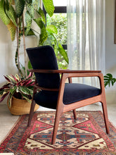 Load image into Gallery viewer, Solid Wood armchair in Black Velvet