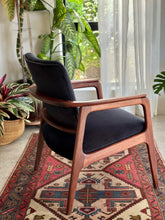Load image into Gallery viewer, Solid Wood armchair in Black Velvet
